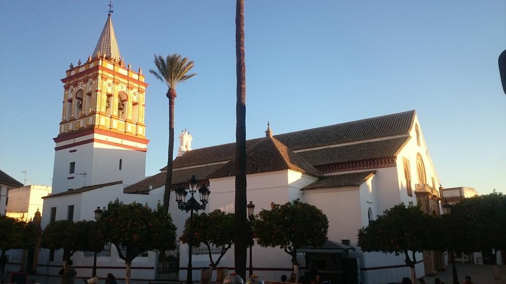 Villa Aznalcazar Sanlucar la Mayor Exterior photo