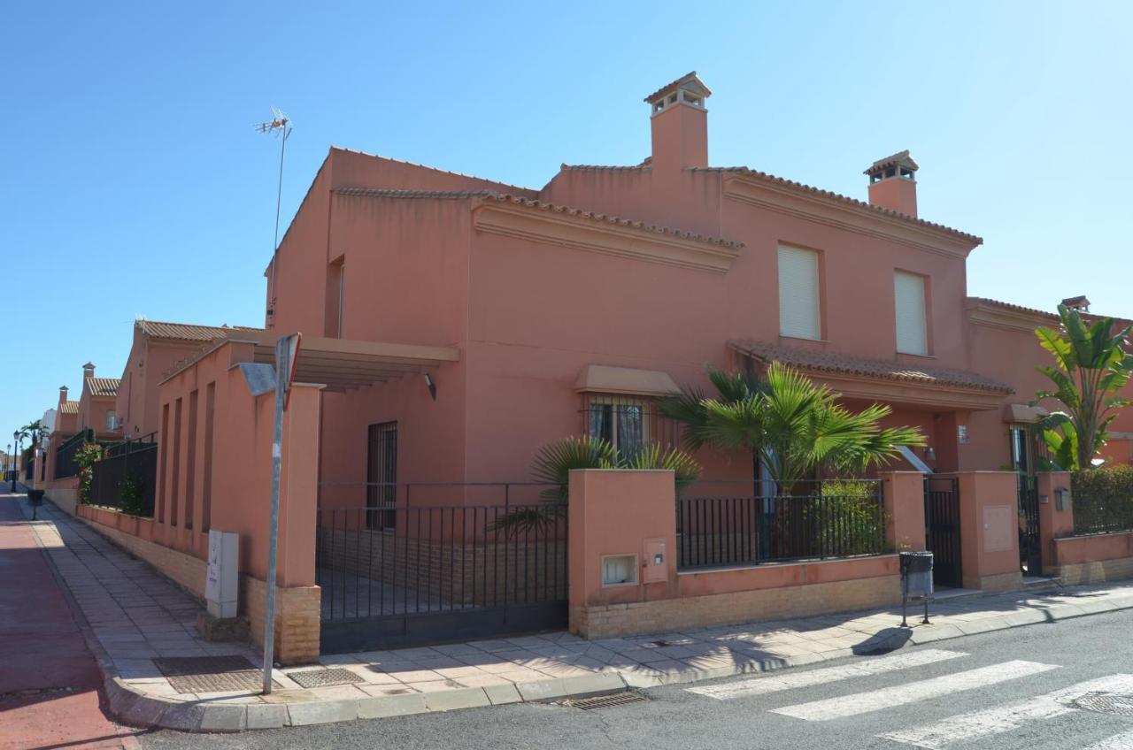 Villa Aznalcazar Sanlucar la Mayor Exterior photo